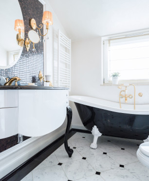 Czarno-biała łazienka w stylu glamour